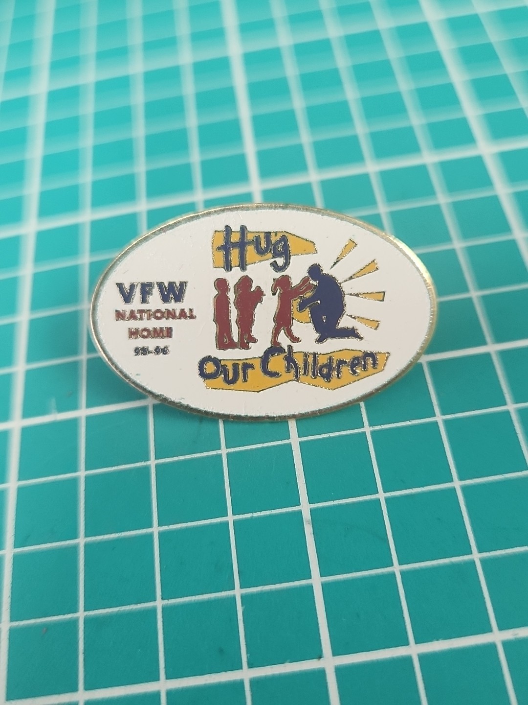 Vtg 1996 VFW National Home Gold Tone Lapel Pin
