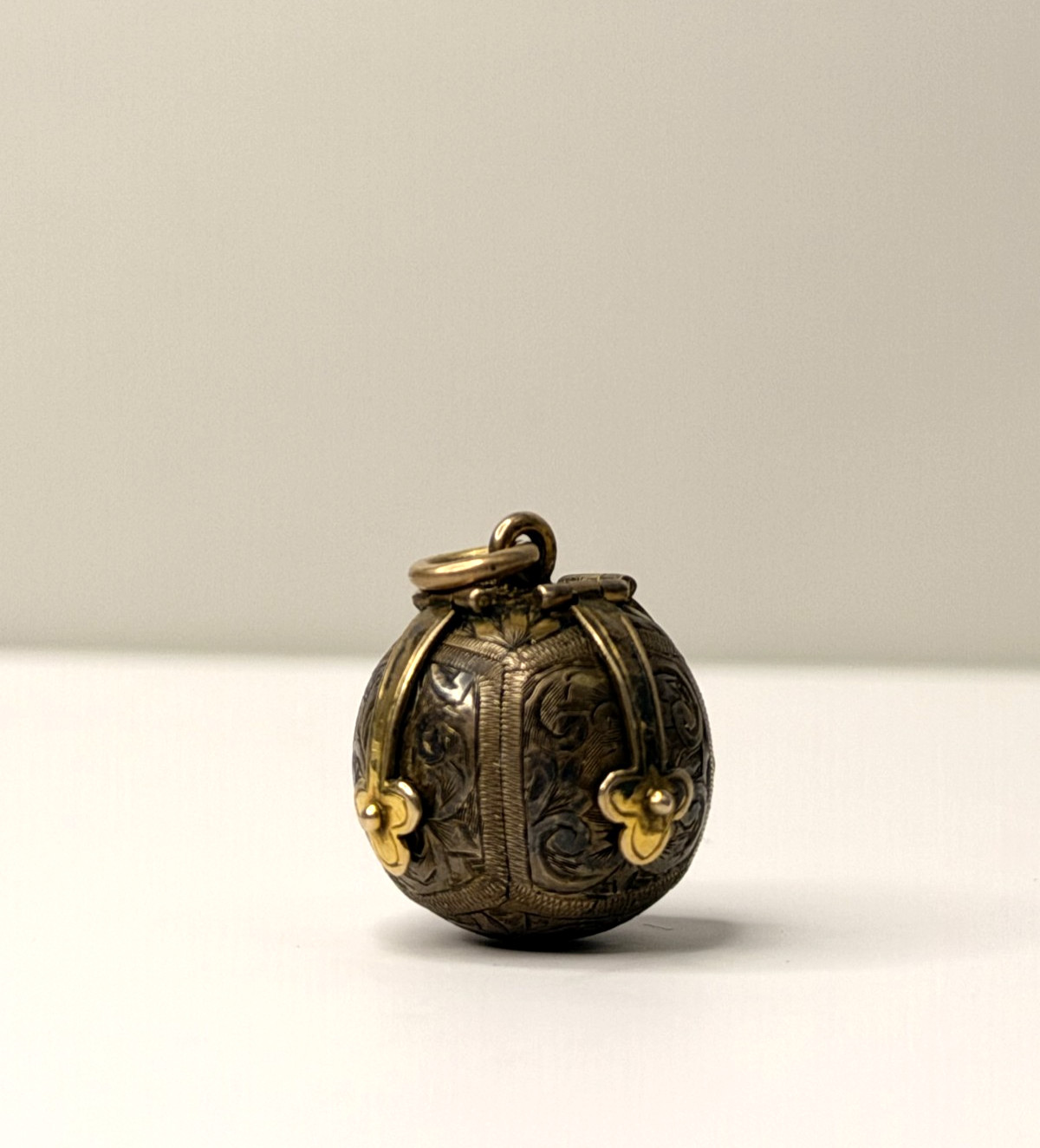 Vintage Gold Masonic Orb Ball Cross 9ct Gold and Silver