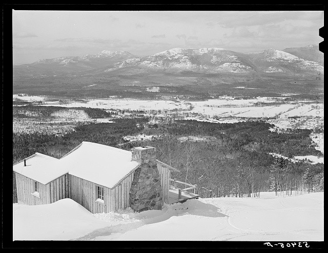 Photo:North Conway NH 1940 White Mountains Presidential Range Snow View
