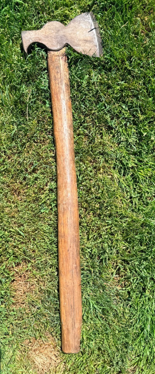 Vintage Plumb Broad Hatchet Hewing Nail Puller Axe Solid