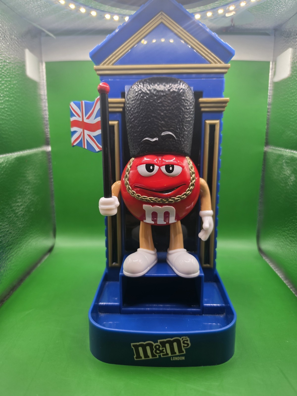 M&M’s World London Red Palace Guard Candy Dispenser 2020 Union Jack Rare
