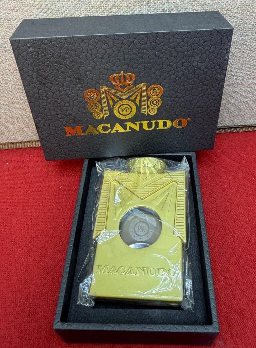 Macanudo Gold Tone Cigar Cutter New Old Stock Sealed