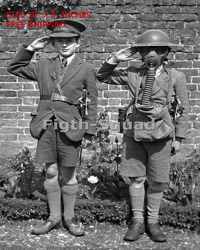 WW2 8x10 Photo Two boys saluting O8137