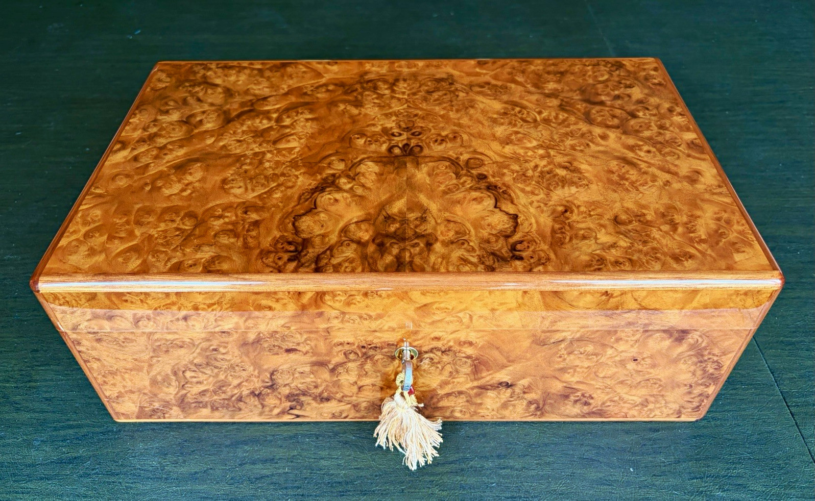 Vintage Elie Bleu Amboyna Burl Humidor 200 count 16”x10”x5.5”
