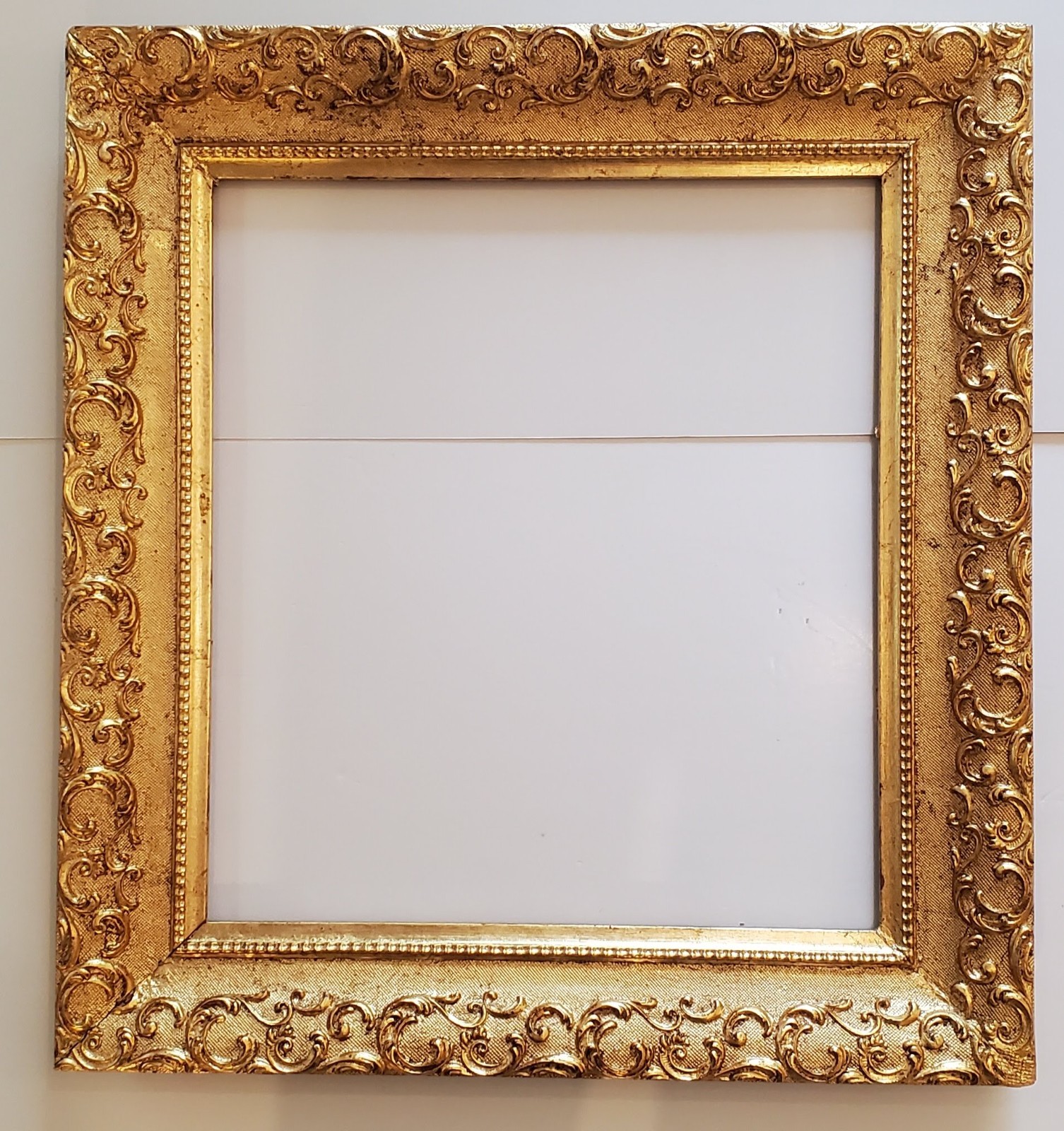 1880-1920\'s Vintage Ornate Gold Leaf Wood Frame Rococo Style Moulding