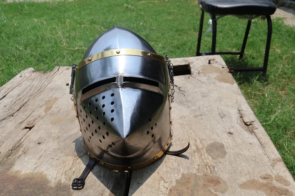 Medieval Bascinet Helmet 18 Gauge Steel Close armor Knight Pig Face Helmet