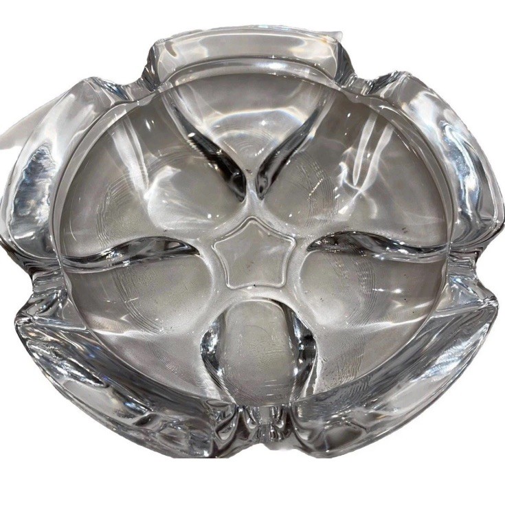 Awesome Vintage large Clear Ashtray Flower Petal Round Slots mcm
