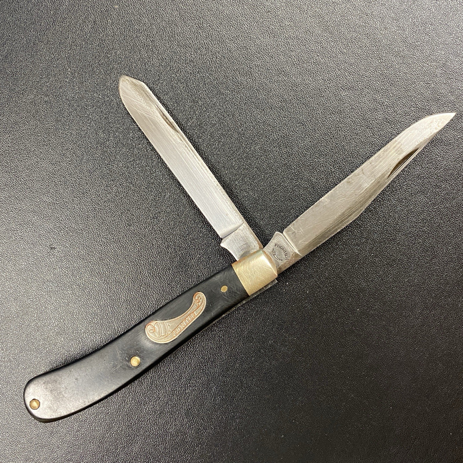 Vintage 1976 Imperial Frontier 4324 Pocket Knife Camillus Made USA Great Snap 