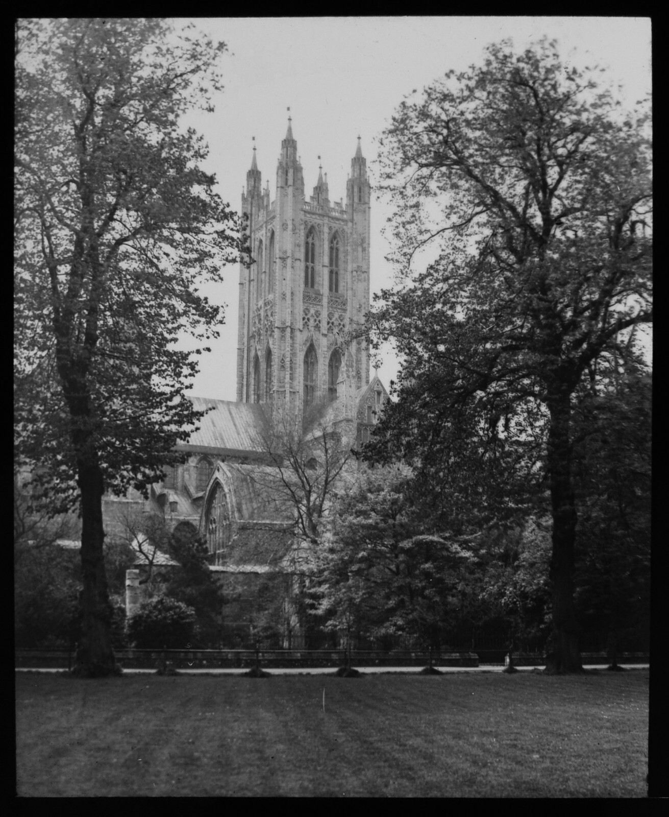 ANTIQUE Magic Lantern Slide VIEW OF CANTERBURY CATHEDRAL C1890 VICTORIAN PHOTO