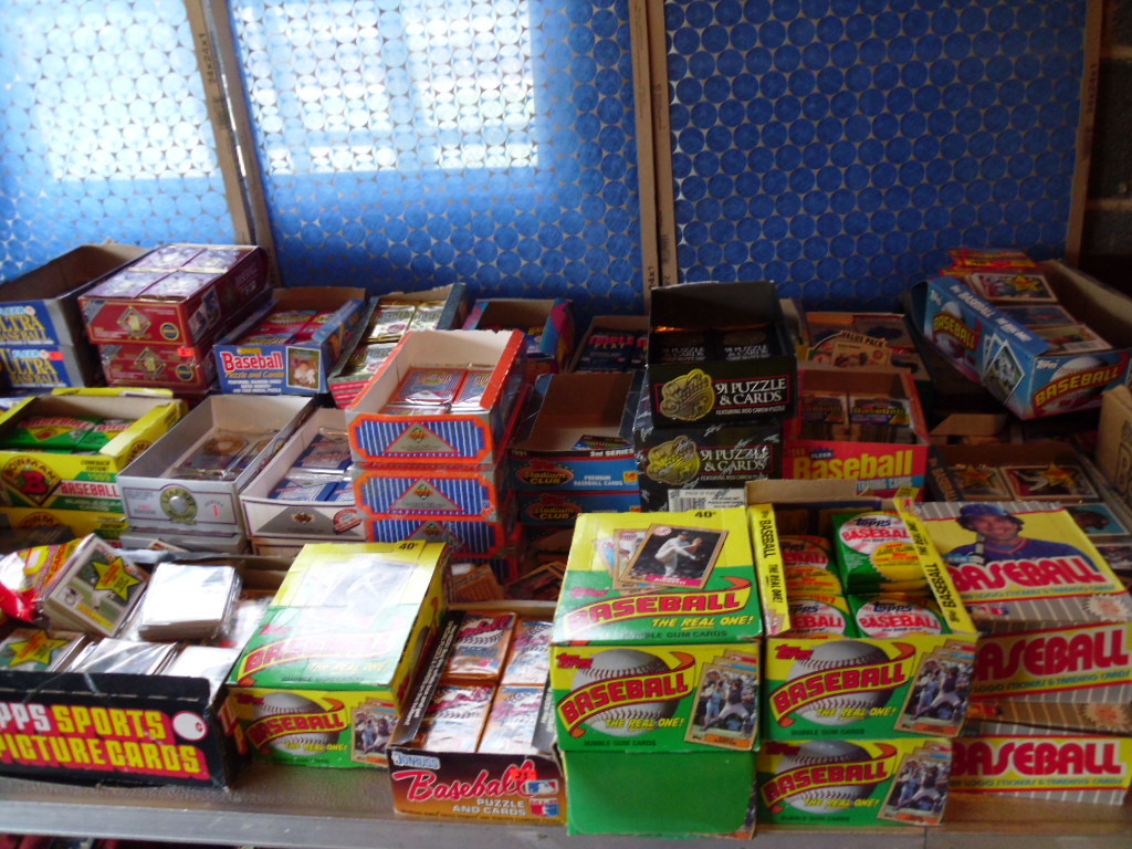 Medium USPS Box Filled With Sportscards Unopened Packs, Vintage, FREE Mantle