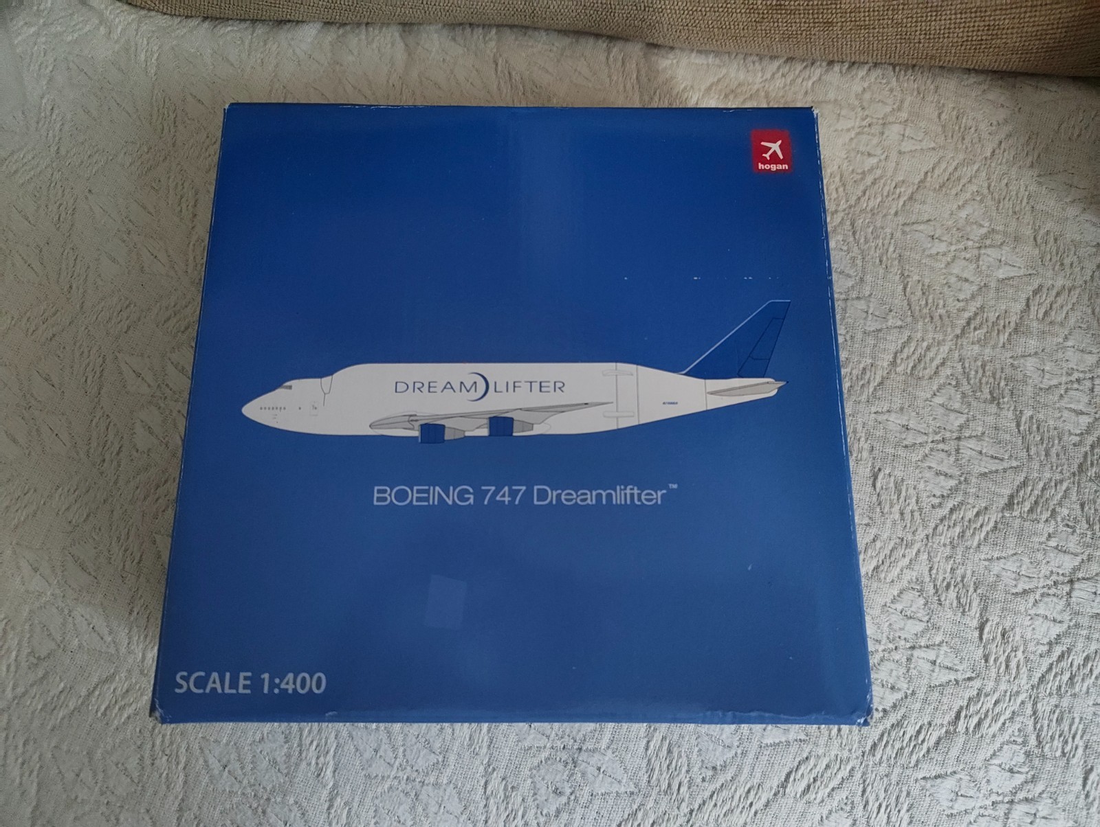 Hogan Boeing 747 Dreamlifter 1:400