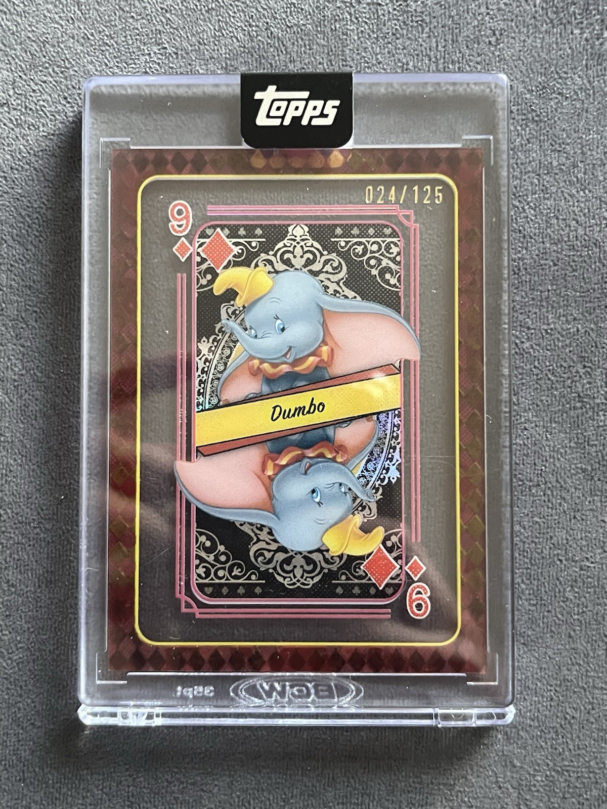 2025 Topps Chrome Disney Mint Encased Dumbo Playing Card 9of Diamonds /125 QH-23