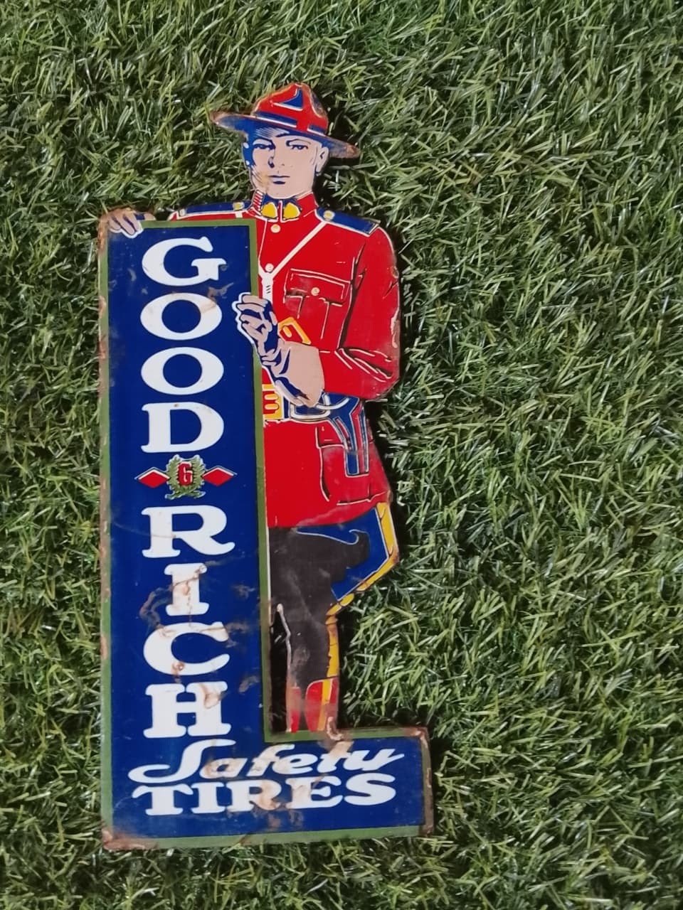 Good Rich Porcelain Advertising Sign 10'' Inches