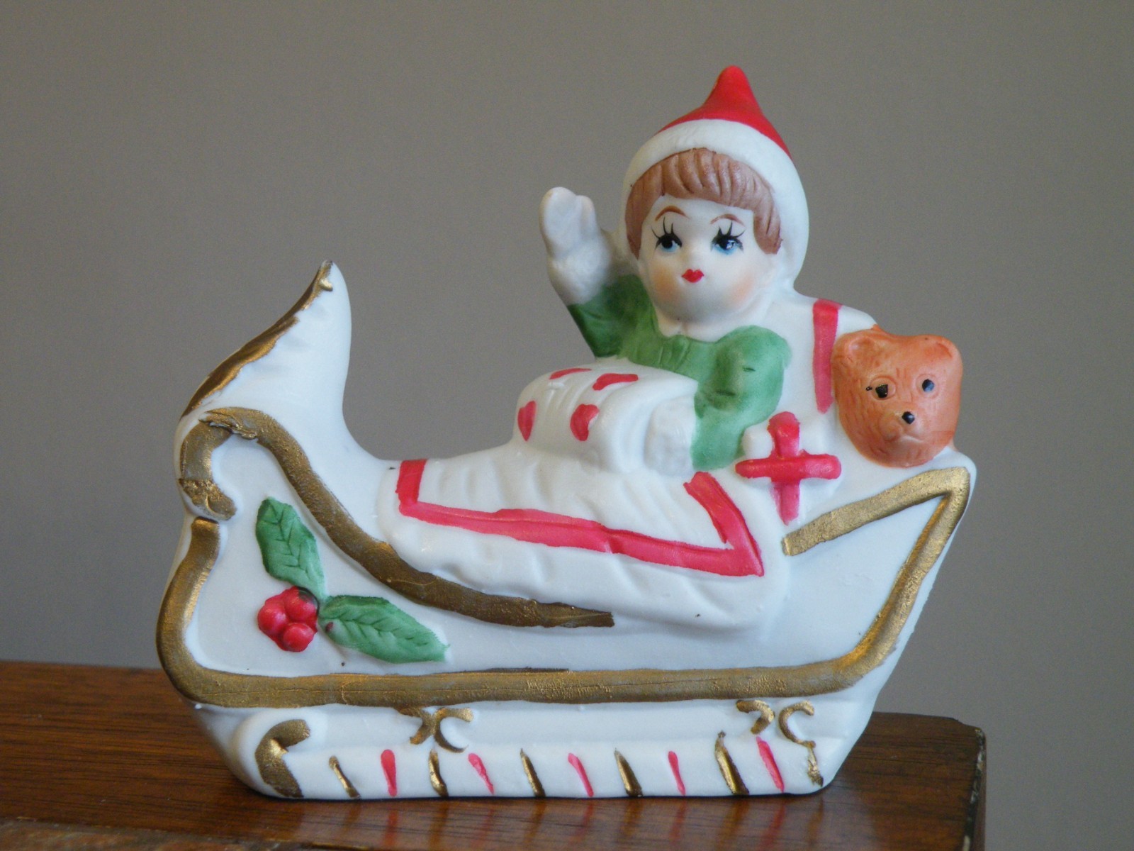 VINTAGE Flambro CHRISTMAS Girl SHOPPER in SLEIGH 4