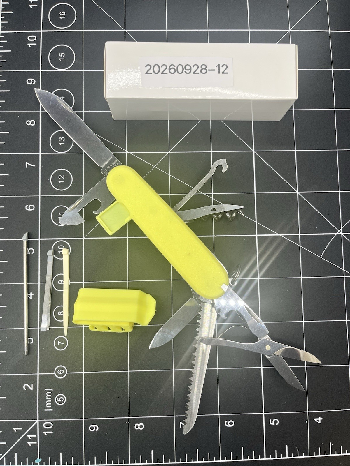 Glow In The dark Plus Scales Micro SD  Victorinox Huntsman Swiss Army Knife 91mm