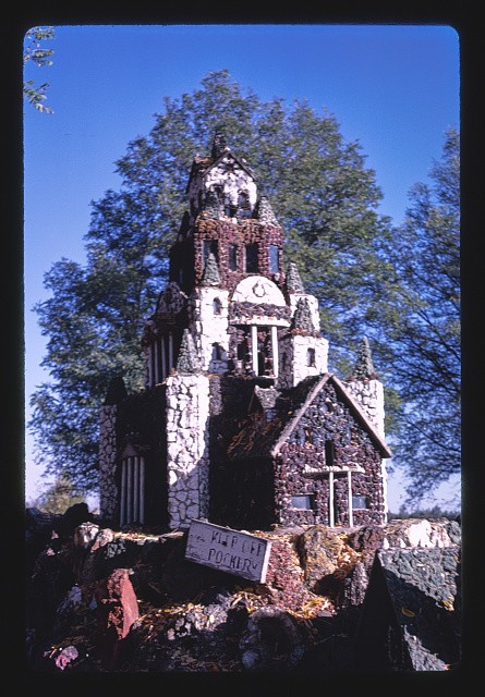 Photo:Redmond Oregon Petersons Rock Garden 1987 Rock Sculpture Tower