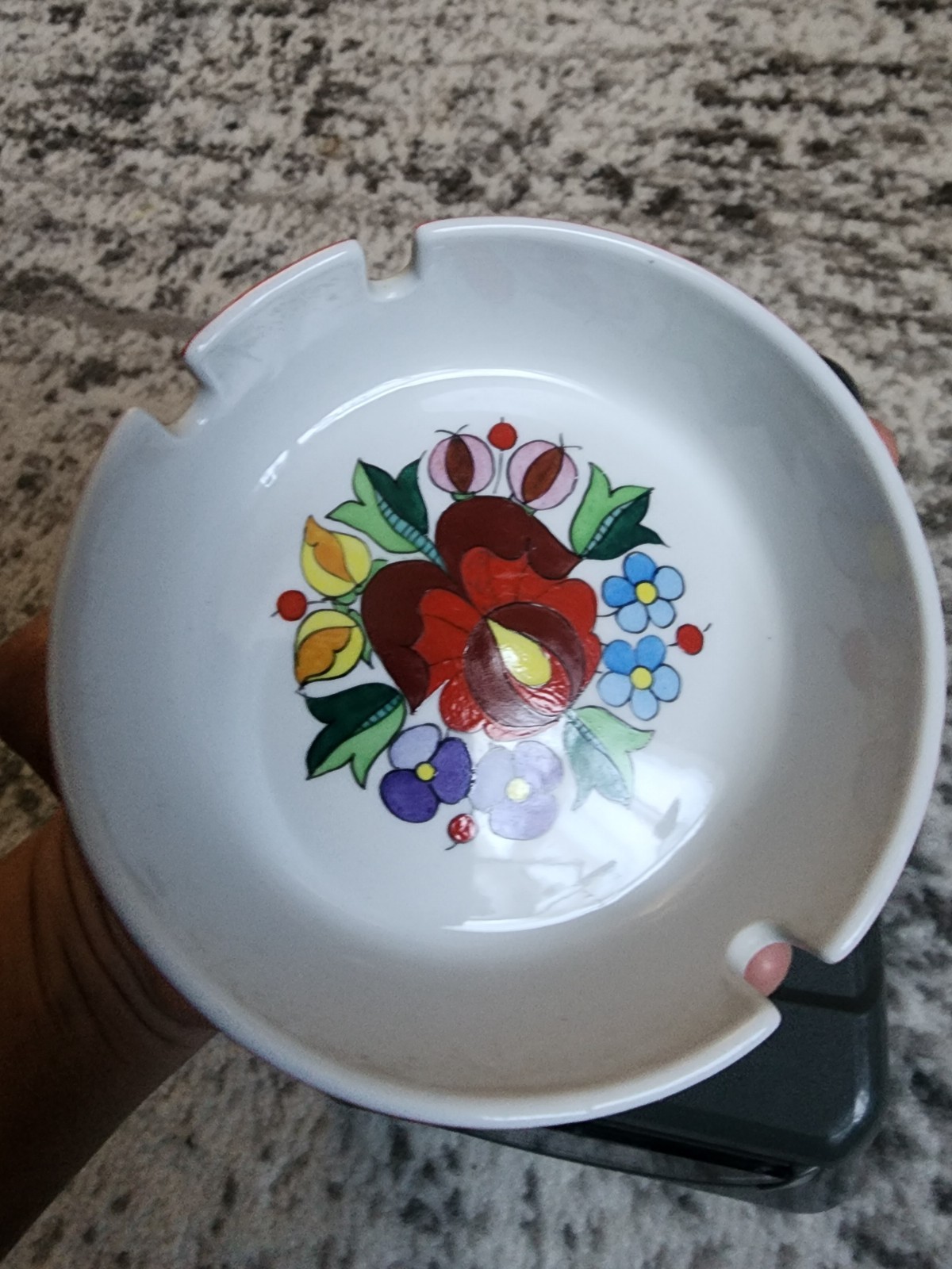 Vintage hand-painted porcelain ashtray with Hungarian floral folk art