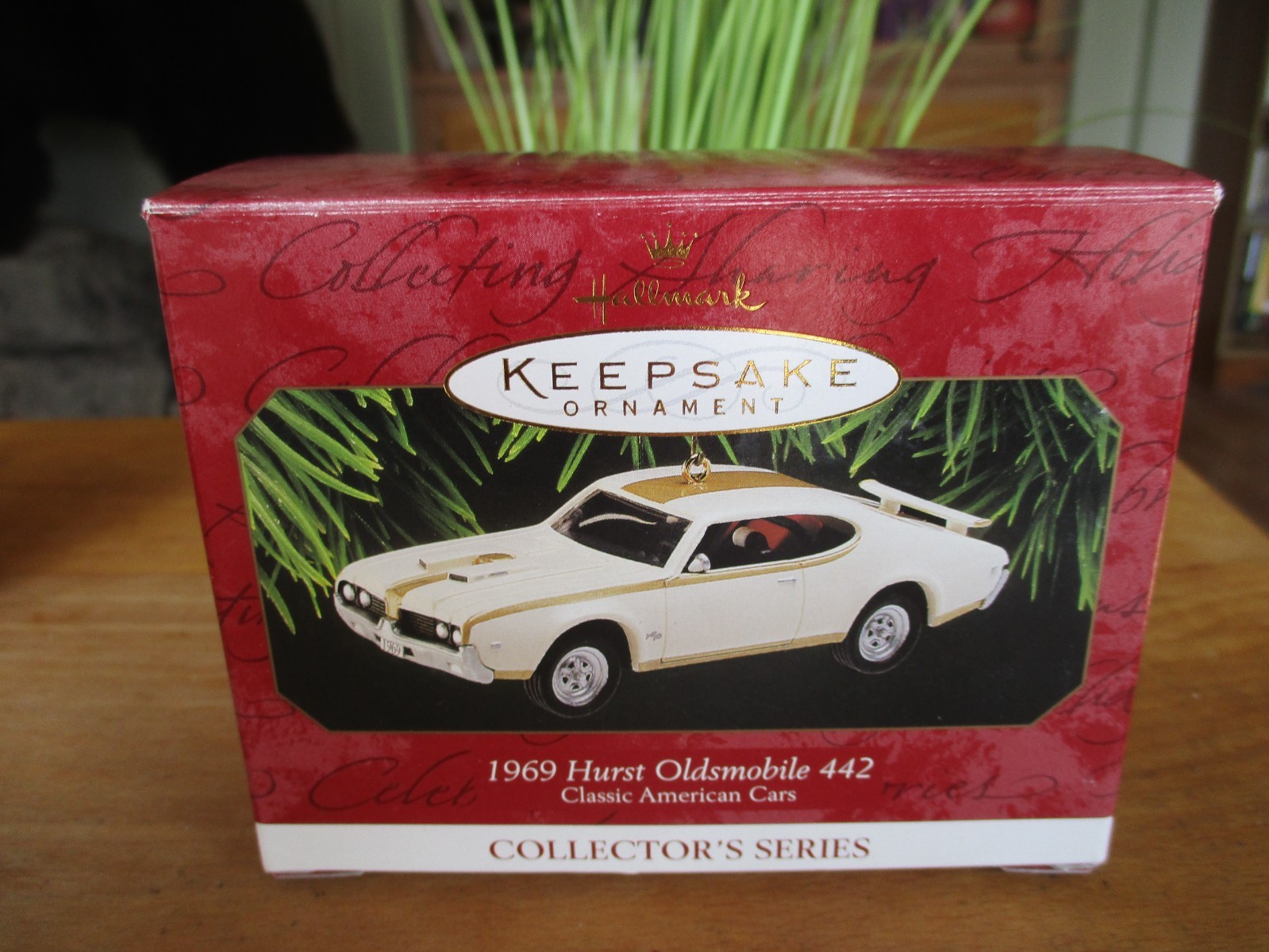 Hallmark Keepsake 1969 Hurst Oldsmobile 442 Ornament 1997 NIB
