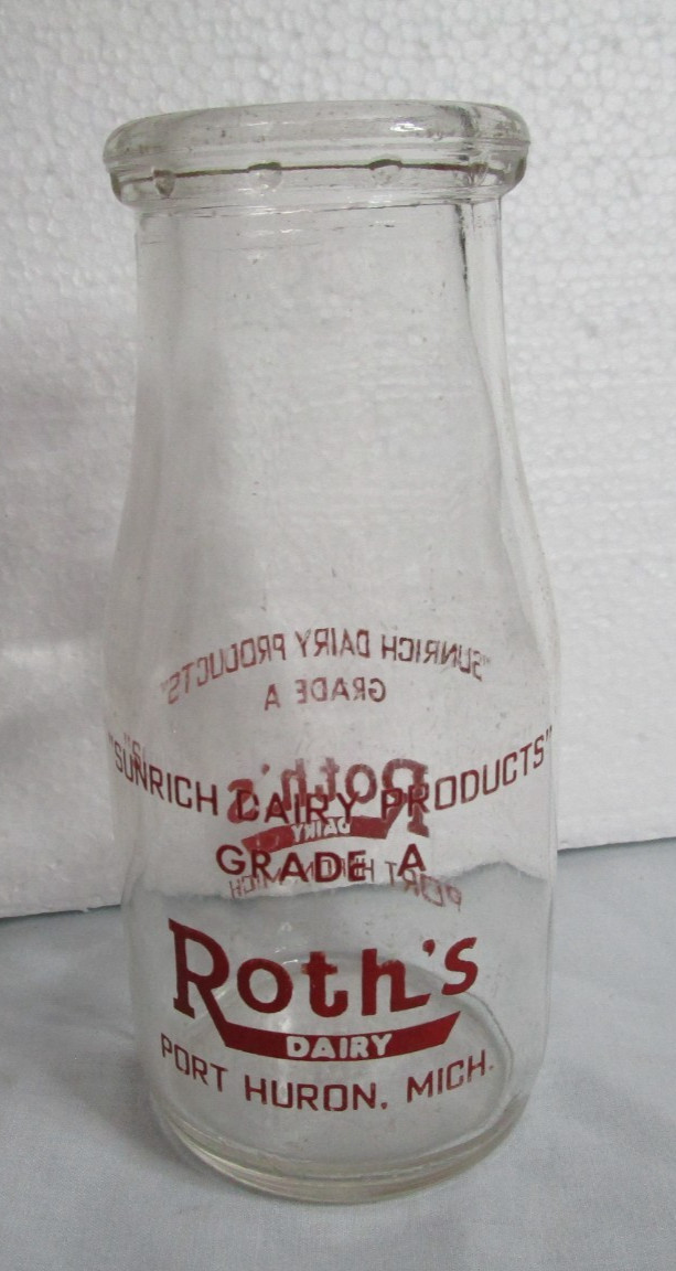 ROTH\'S  DAIRY GLASS BOTTLE HALF PINT PORT HURON MICHIGAN SUNRICH DAIRY PRODUCTS