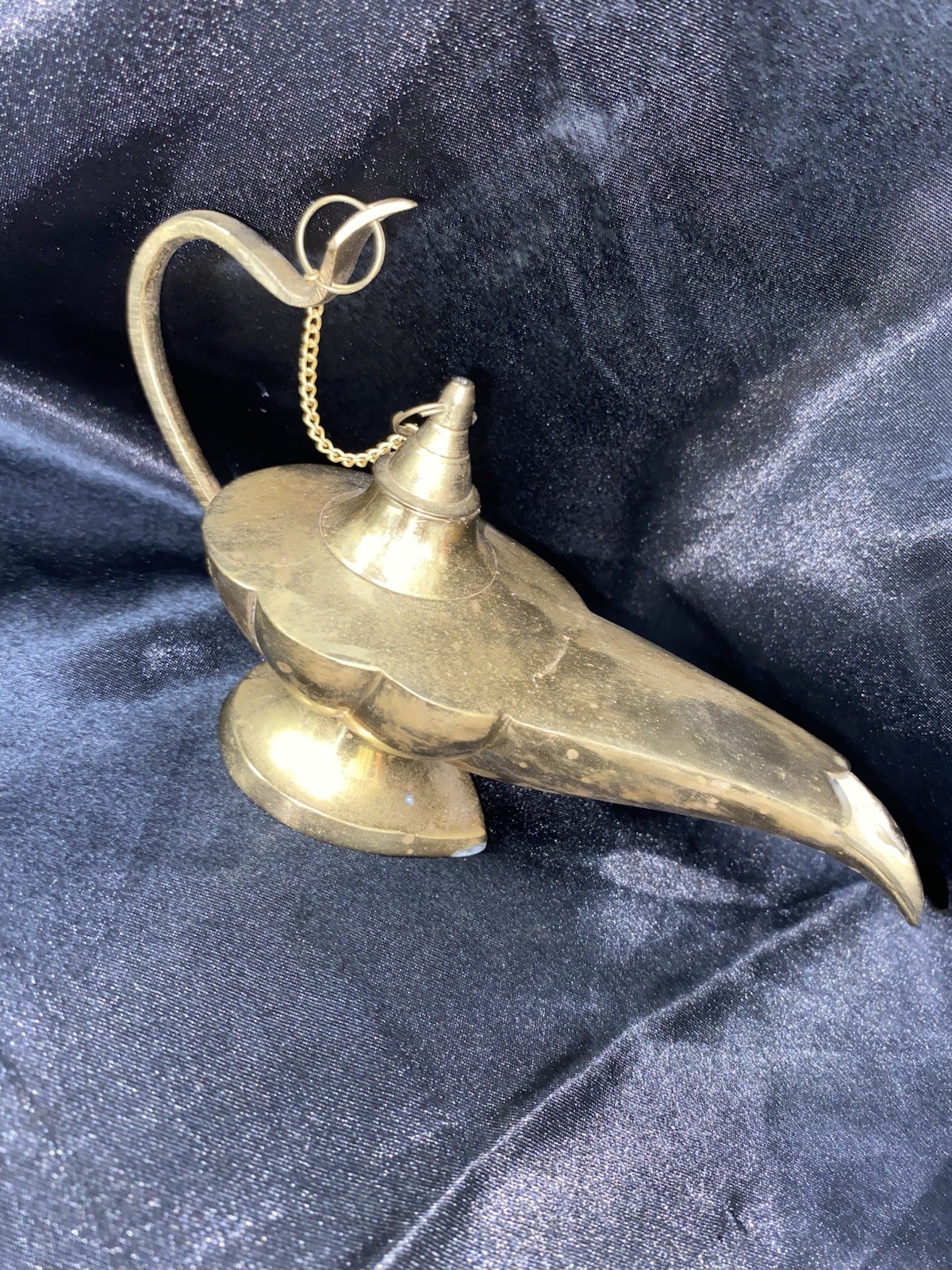 Vintage Brass Aladdin Genie Lamp Decor Middle Eastern Style Trinket Shelf Decor