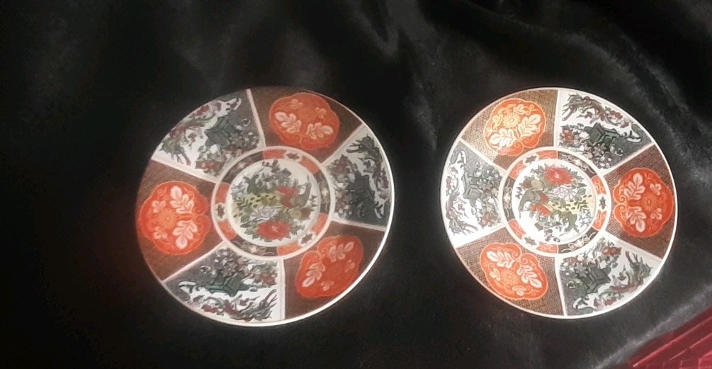 2pc Set Vintage Japanese Imari Kutani Style
