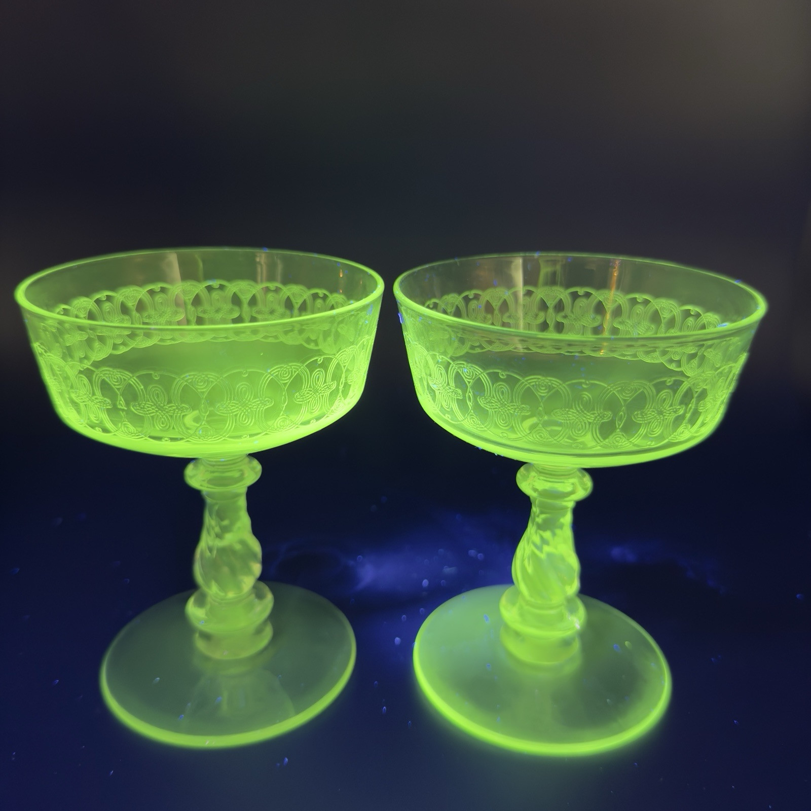 1920s Fostoria Clear Needle Etched Cloverleaf Glasses UV Manganese 365nm Set 2
