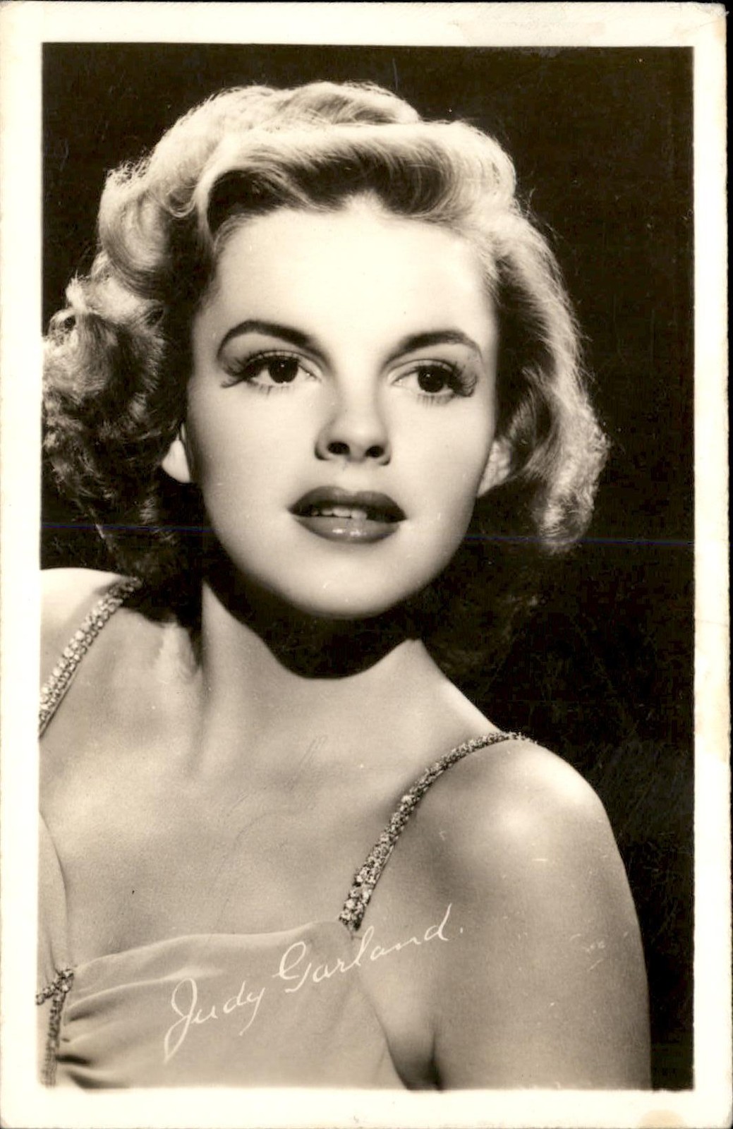 Judy Garland portrait Actress c1940s-50s Real Photo Vintage Postcard bhn