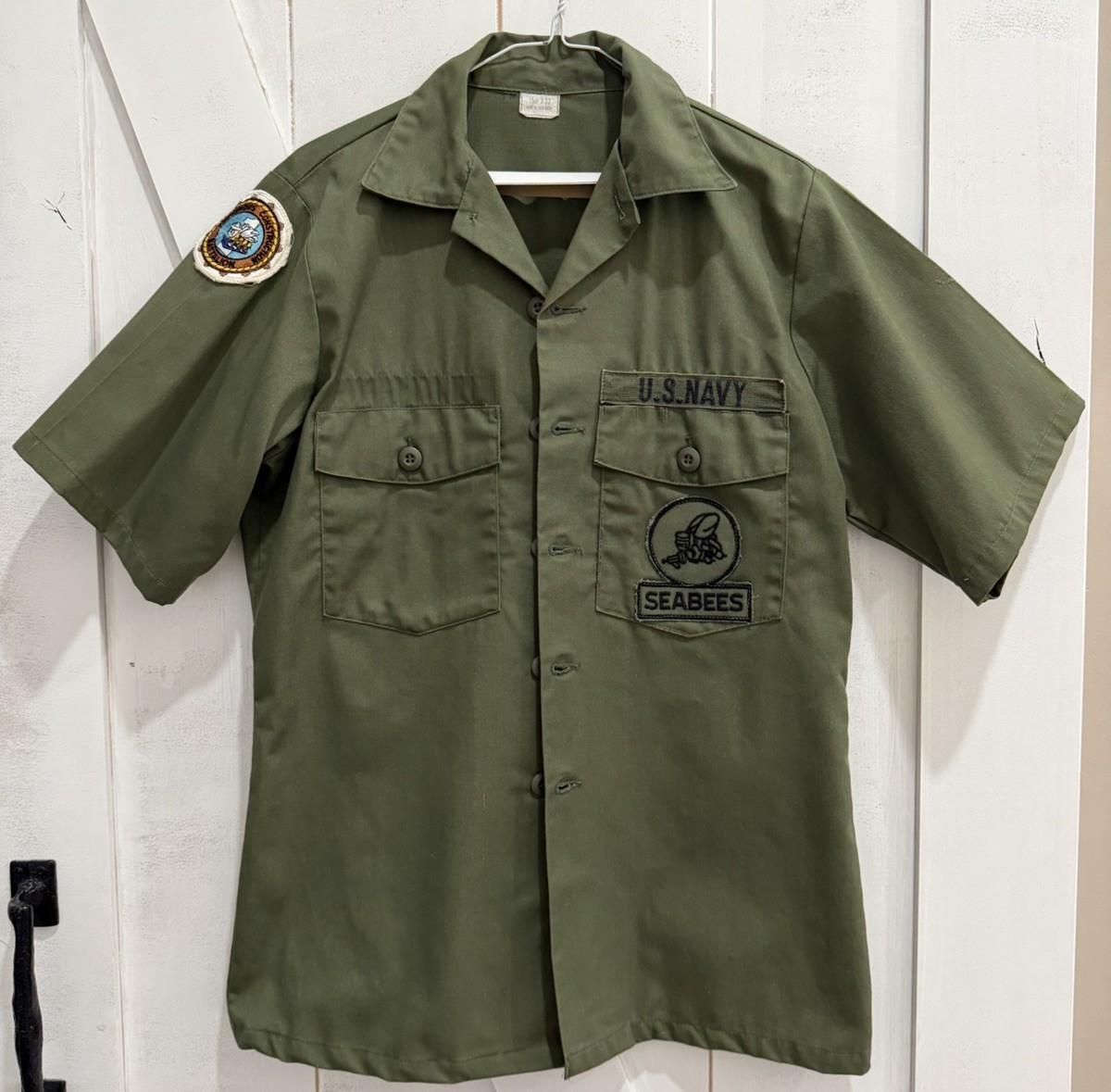 Vintage US Navy Seabees Military Utility Shirt Mens OG 507 Fighting Bee Patch