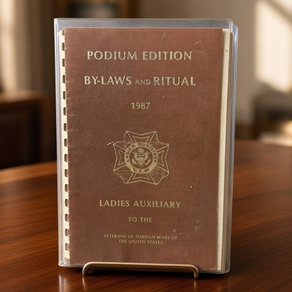 Vintage 1987 VFW Ladies Auxiliary Podium Edition Bylaws Ritual Ephemera Lot