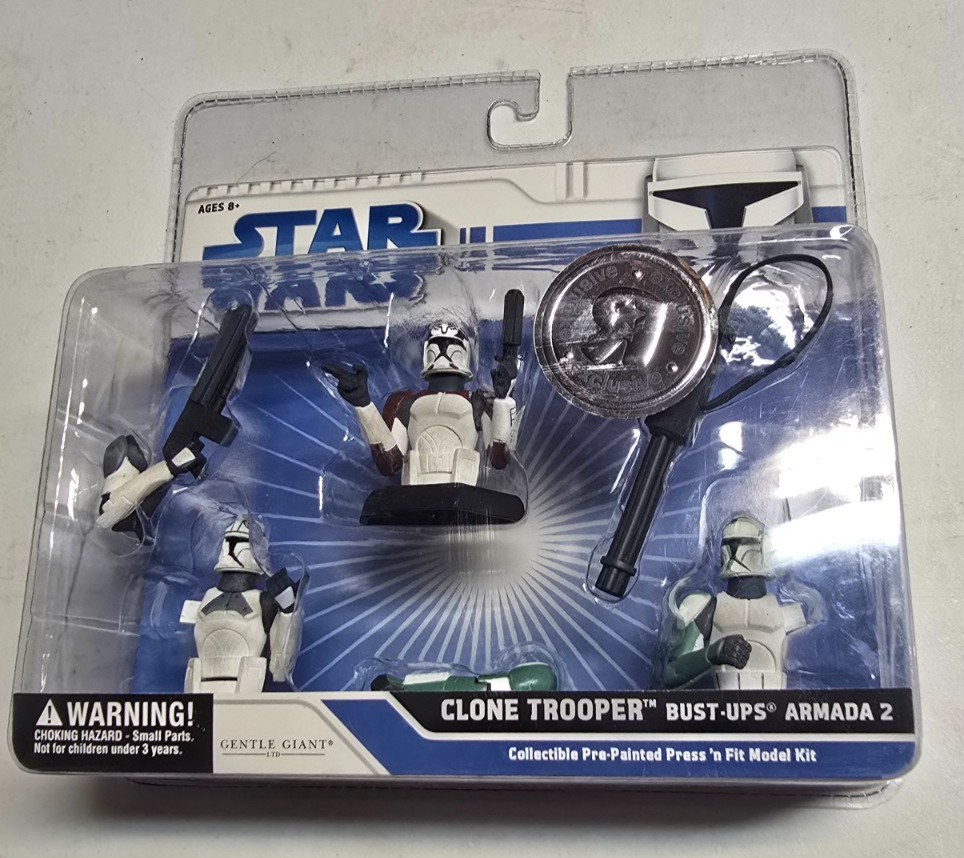 Star Wars Gentle Giant Clone Trooper Bust-Ups Armada 2 TRU Exclusive Star Wars Gentle Giant Clone Trooper Bust-Ups Armada 2 TRU Exclusive
