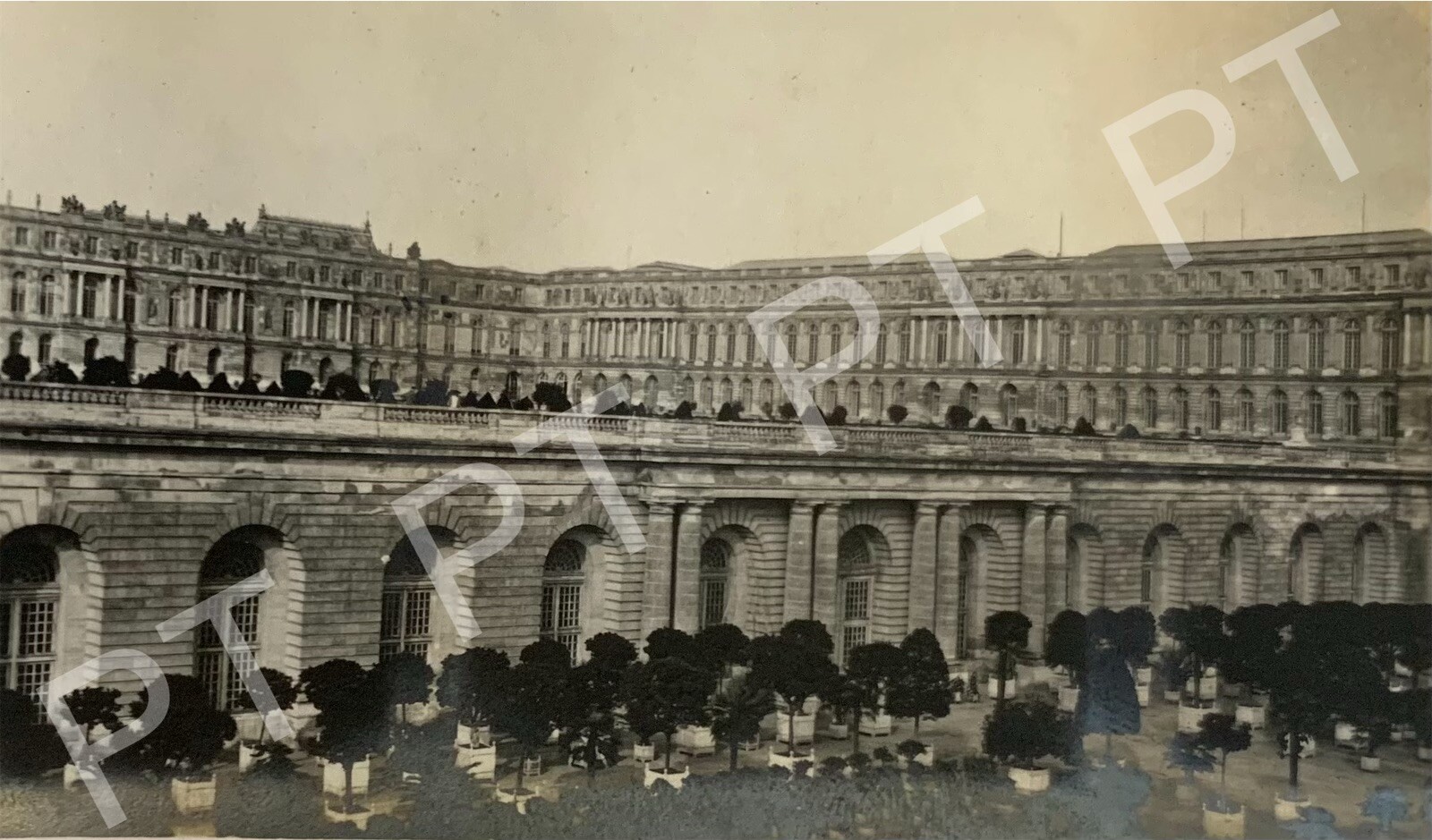 1920s PHOTO - Taken at Versailles - France Original Snapshot