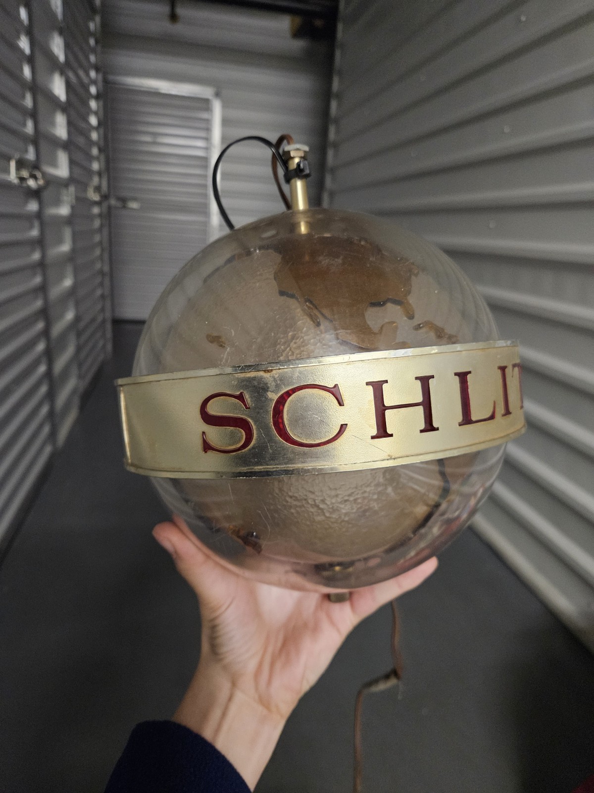 Vintage 1968 Schlitz Hanging Globe Lighted Beer Sign Read