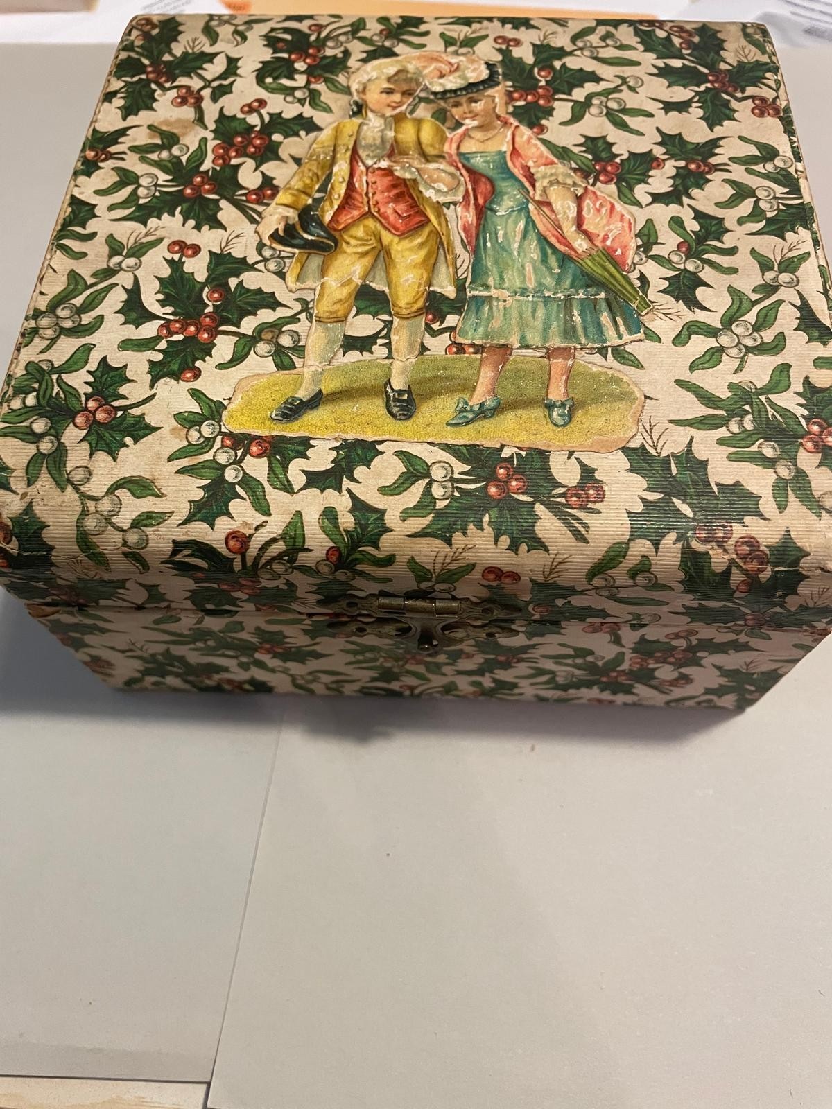 Victorian Style Vintage Christmas Box