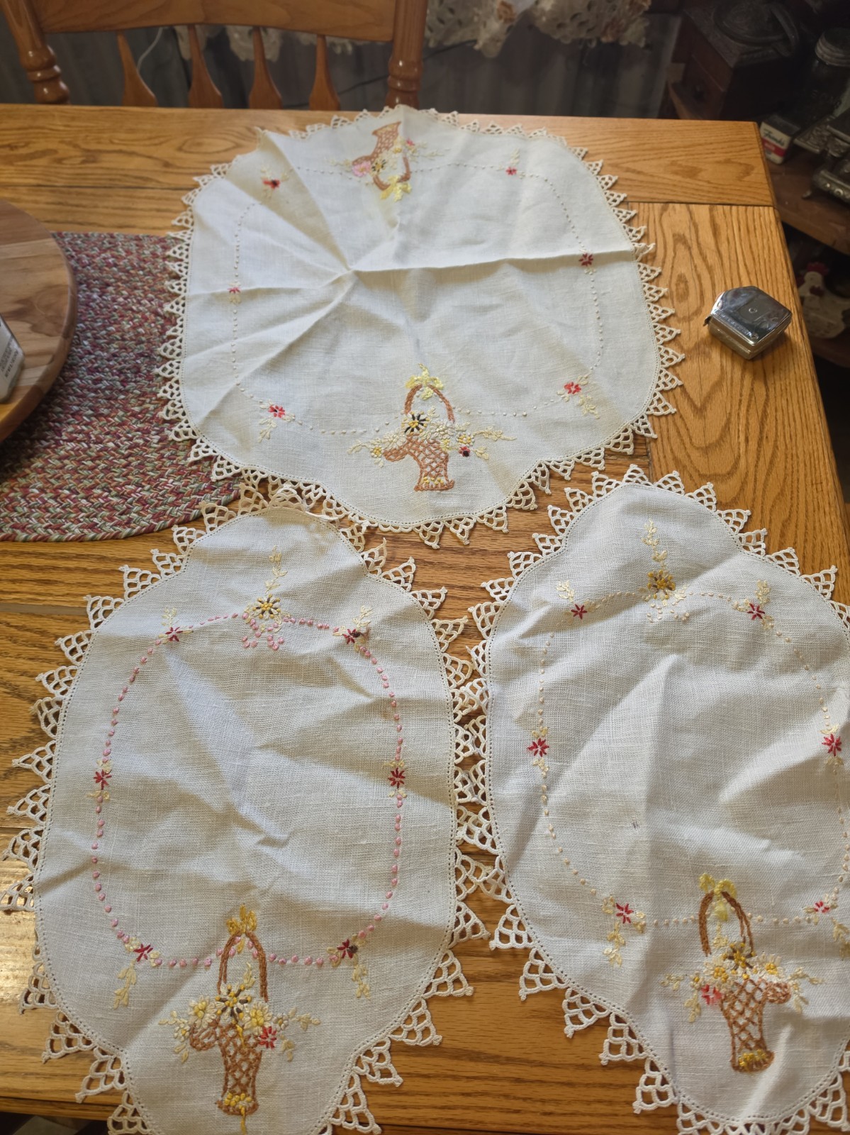 Vintage Embroidered Linen Doily w/ Tatted Lace Edge Set Of 3
