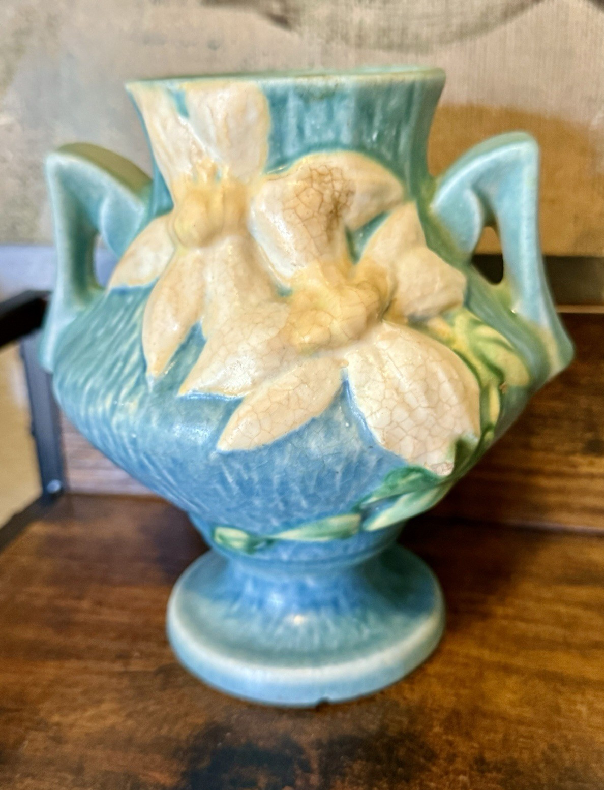 Vintage Roseville Clematis Vase Ciel Blue White Flowers Handles Footed 6in 1944