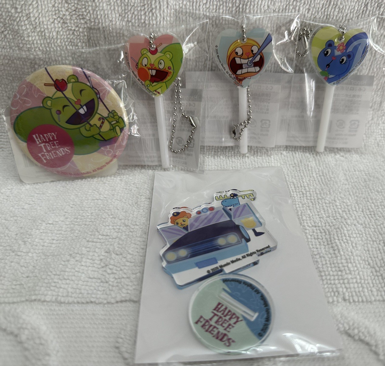 Happy Tree Friends Kuji Lottery Nutty Lollipop Keychain Badge Acrylic Stand Set