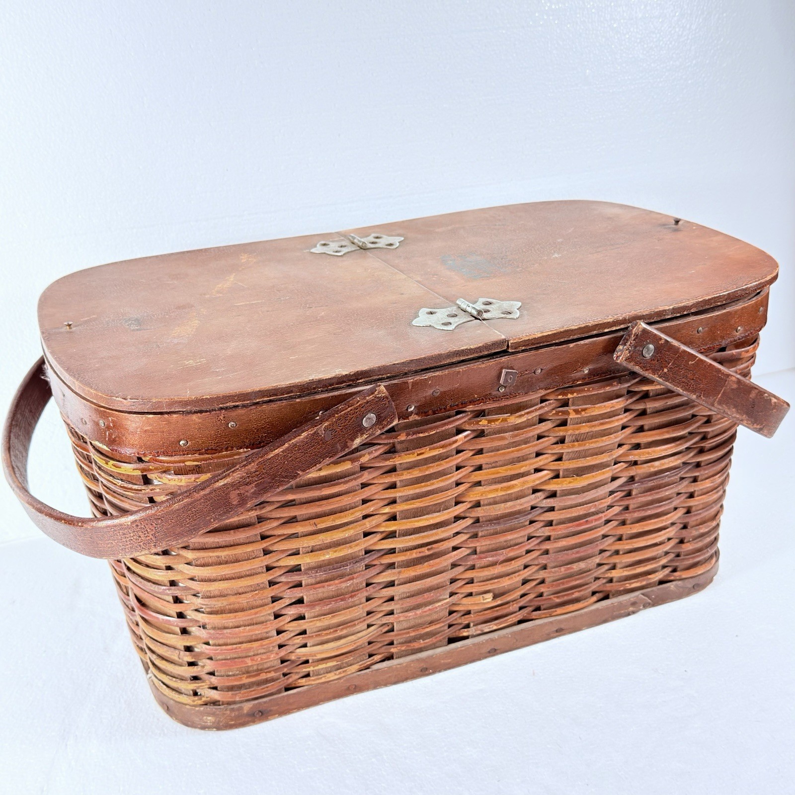 Antique Hawkeye Wooden Wicker Refrigerator Picnic Basket with Tin Insert Vintage