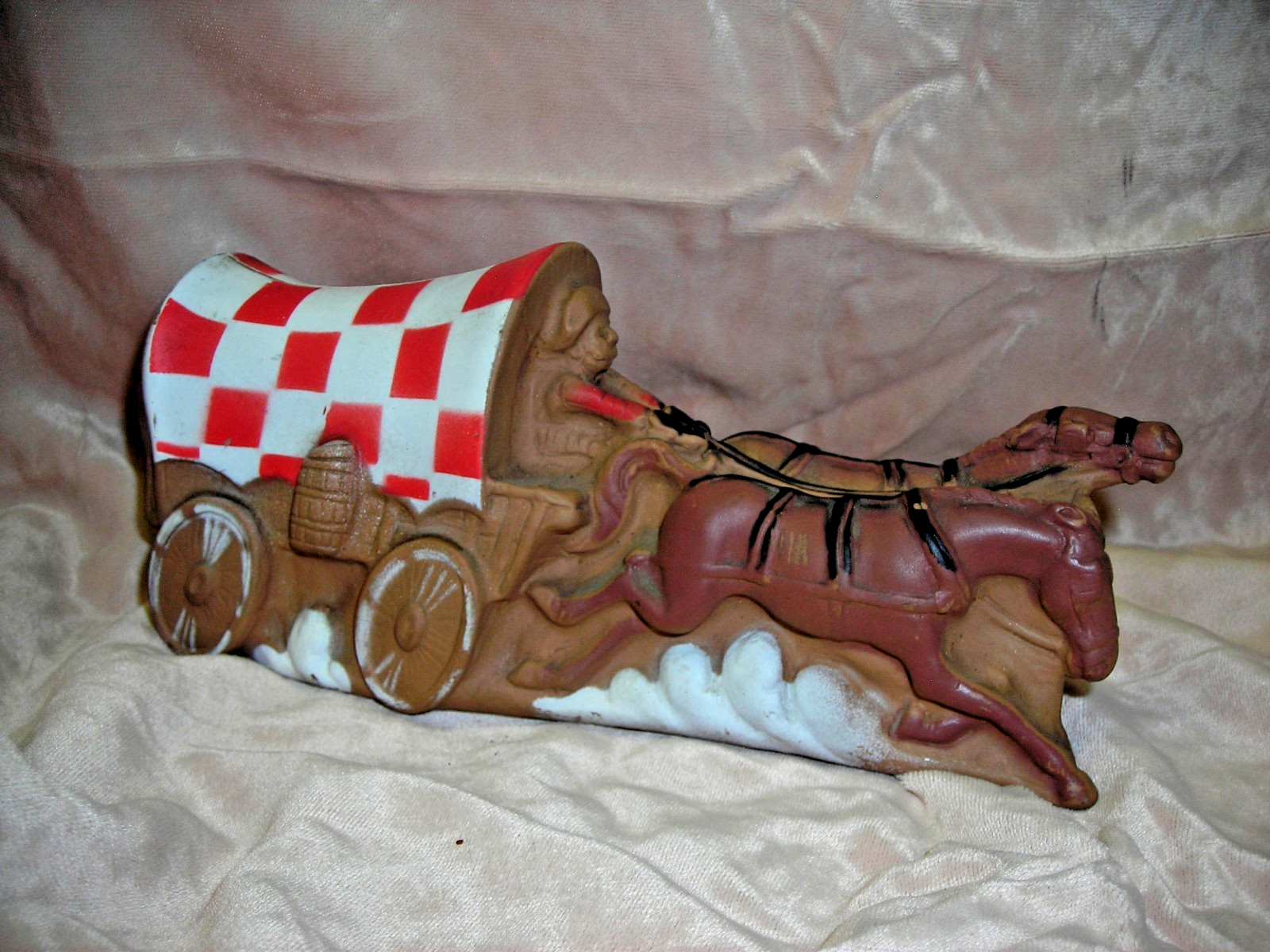 Vintage Ralston Purina Wagon Train Chuck Wagon DOG Squeak Toy 1975