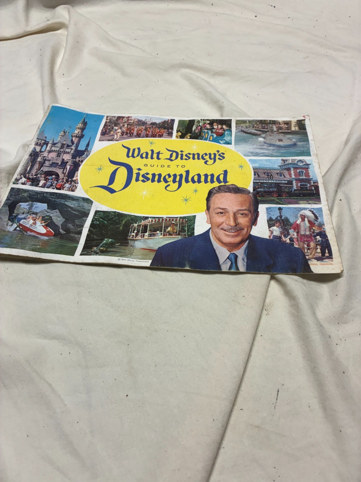 WALT DISNEY\'S GUIDE TO DISNEYLAND-1960