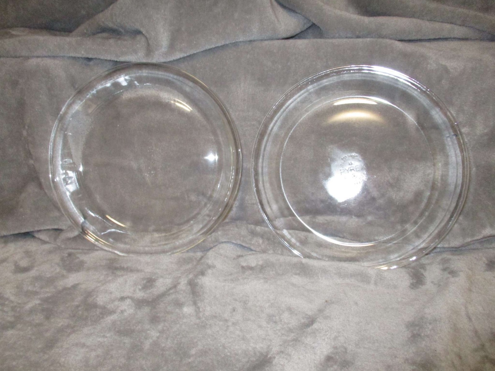 PYREX Glass Pie Plates 9 Inch Clear Set of 2 Baking Dishes Excellent Used
