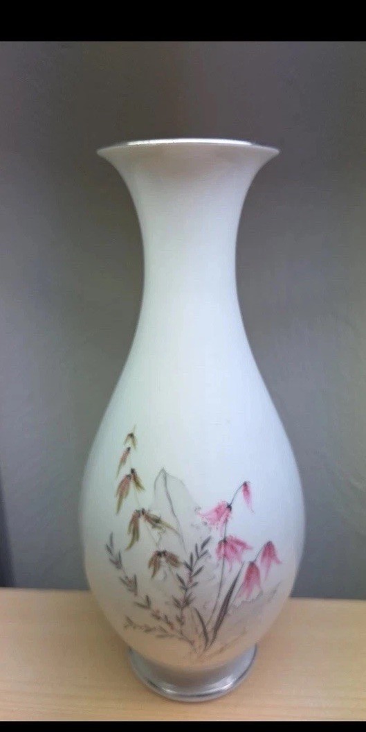 Vintage Royal Duchess Mountain Bell Pink Flowers Fine China Vase Bavaria 10