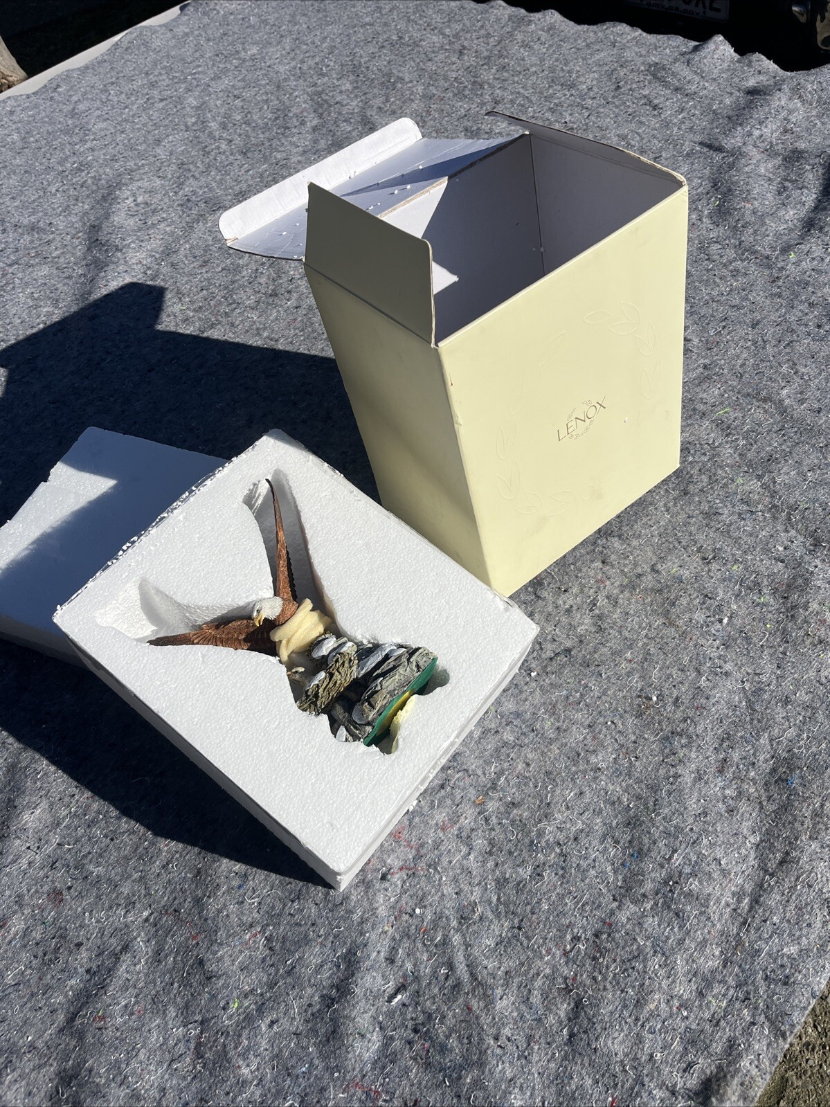 Lenox nurturing Freedom Eagle Figurine 1990s Bird Collectible