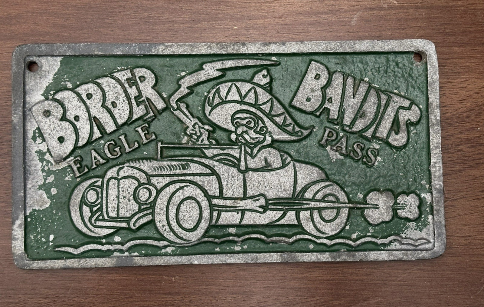 Orig 1960's BORDER BANDITS Eagle Pass Texas CAR CLUB Plaque CHICAGO MAKER SF Bay