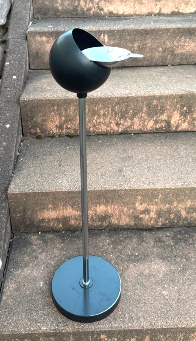 Rare Vtg standing Ashtray Metal Space Age QUIST Smokny Ball Mod Bubble Flip 70’s