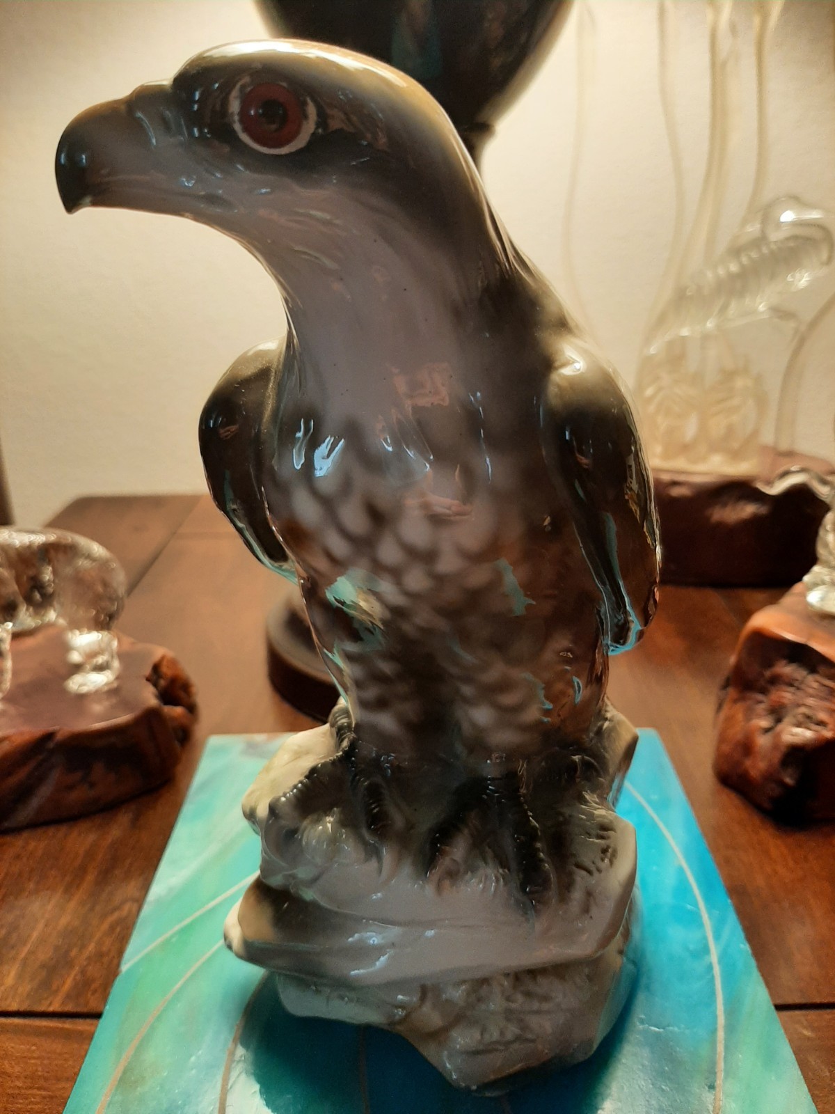 ANTIQUE PORCELAIN PRE-1900 NICELY DETAILED COLORFUL EAGLE.  SUPERB CONDITION.