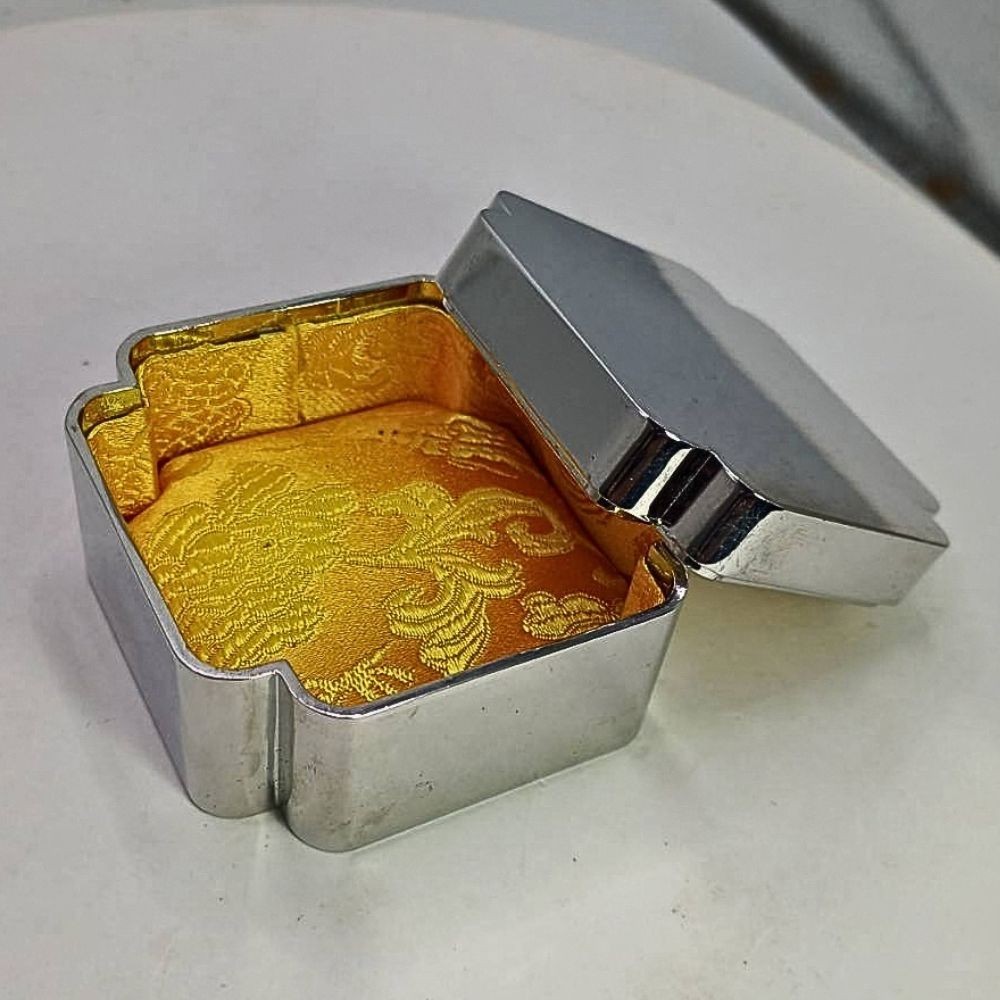 RARE JEWELRY TRINKET SHANGHAI TANG ORNATE BOX VINTAGE VELVET LINED SILVER PLATED
