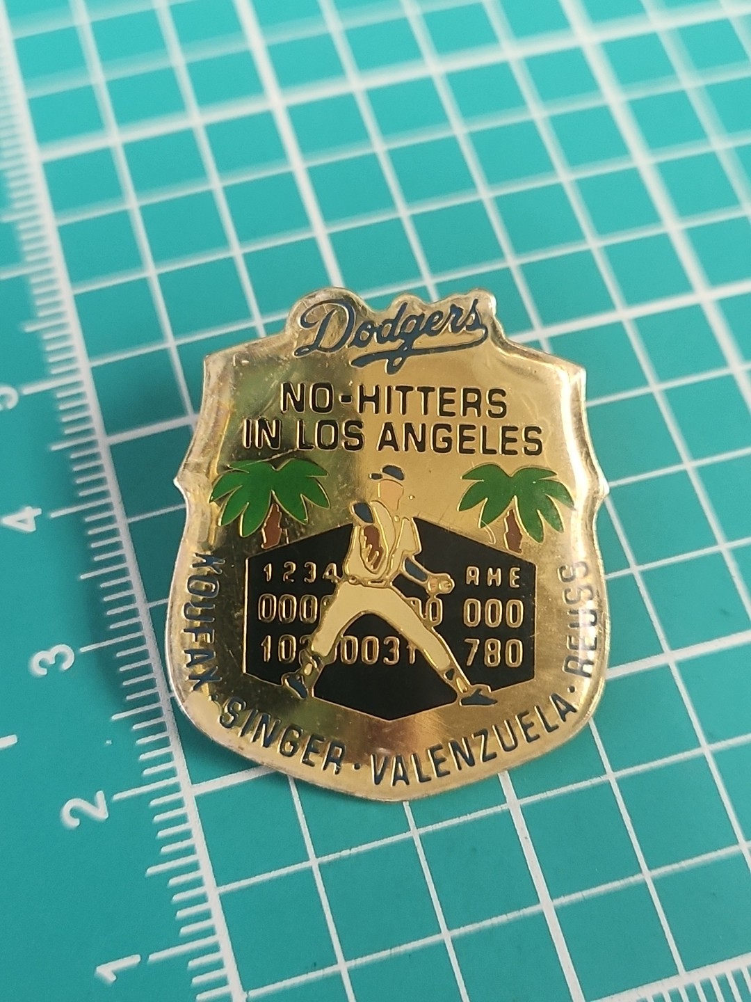 Vtg LA Dodgers No Hitters In Los Angeles Gold Tone Lapel Pin