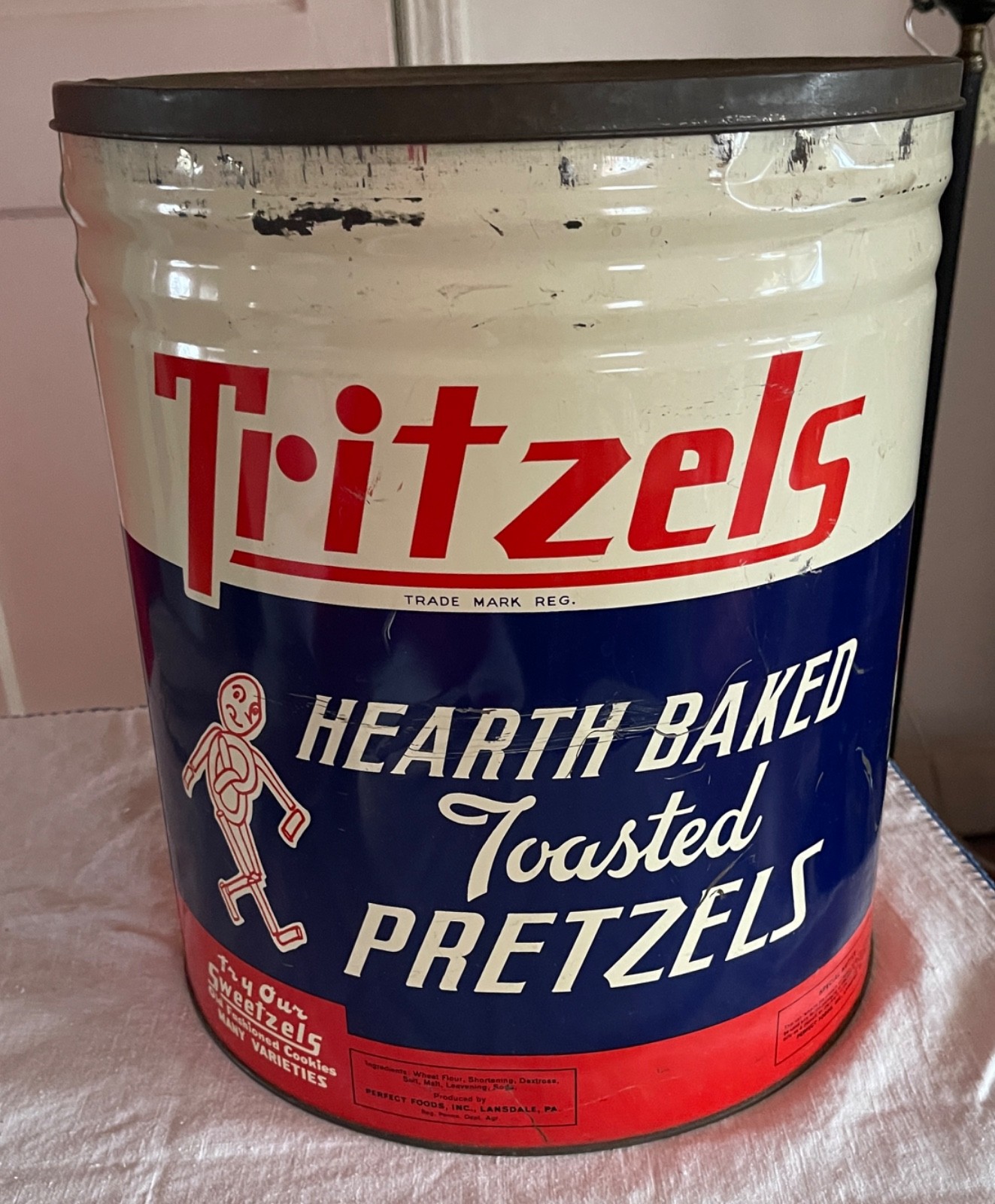 Tritzels Pretzels Large Tin Can Perfect Foods Lansdale PA w Provenance Photo Vtg
