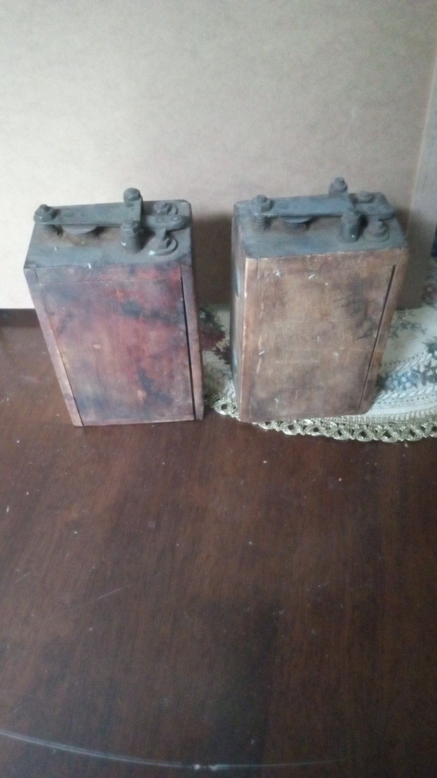 Vin Model T Ford Coil In Wood Box 2 pc  SOLD as Display.  Not for refurbish