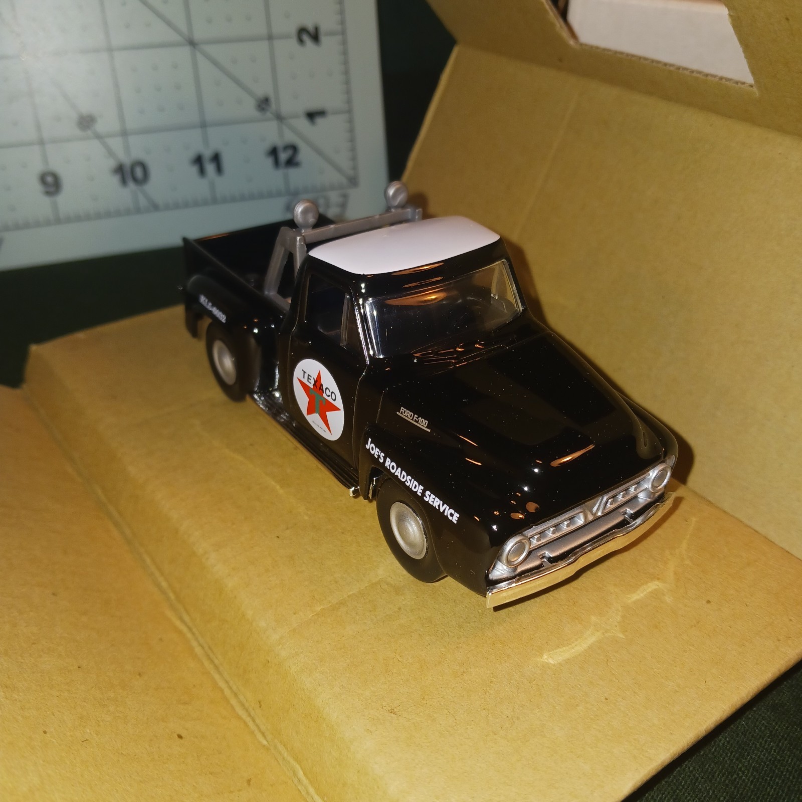 Matchbox Reward Center Die-Cast Texaco Roadside Service Tow Truck Black &White